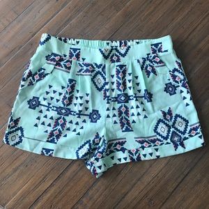 Skies Are Blue size L Aztec print shorts